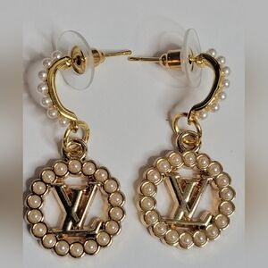Elegant LV Gold and Pearl Earrings